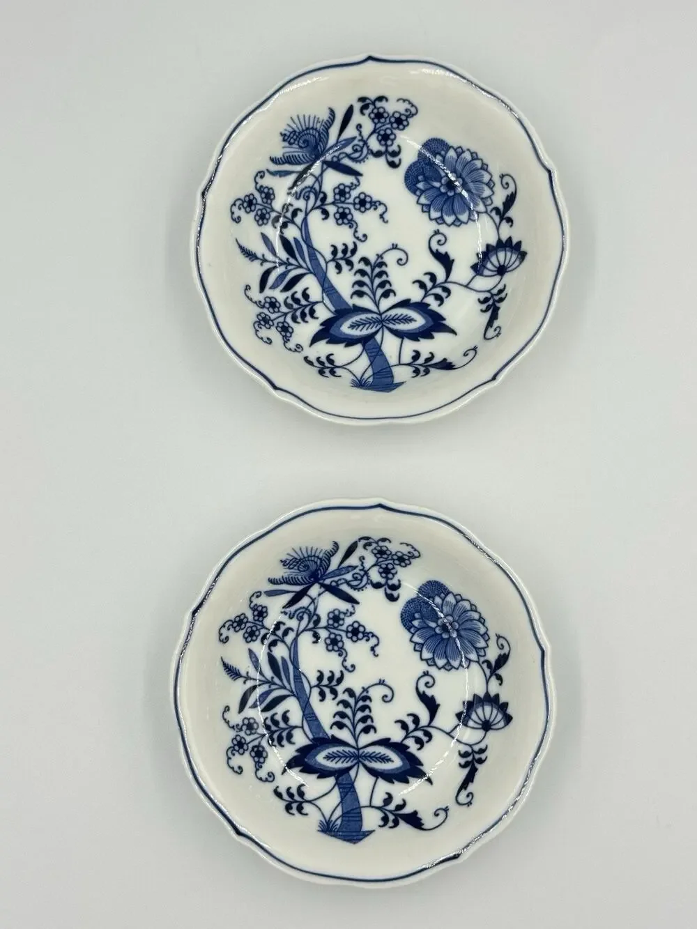 Blue Danube Japan 2 Berry Bowls + Tea Bag Holder Blue Onion Pattern